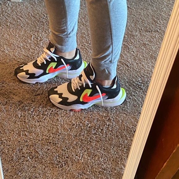 Nike sneakers - Picture 10 of 10